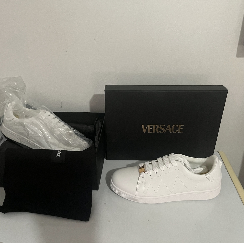 Versace Vistelli Sneakers
